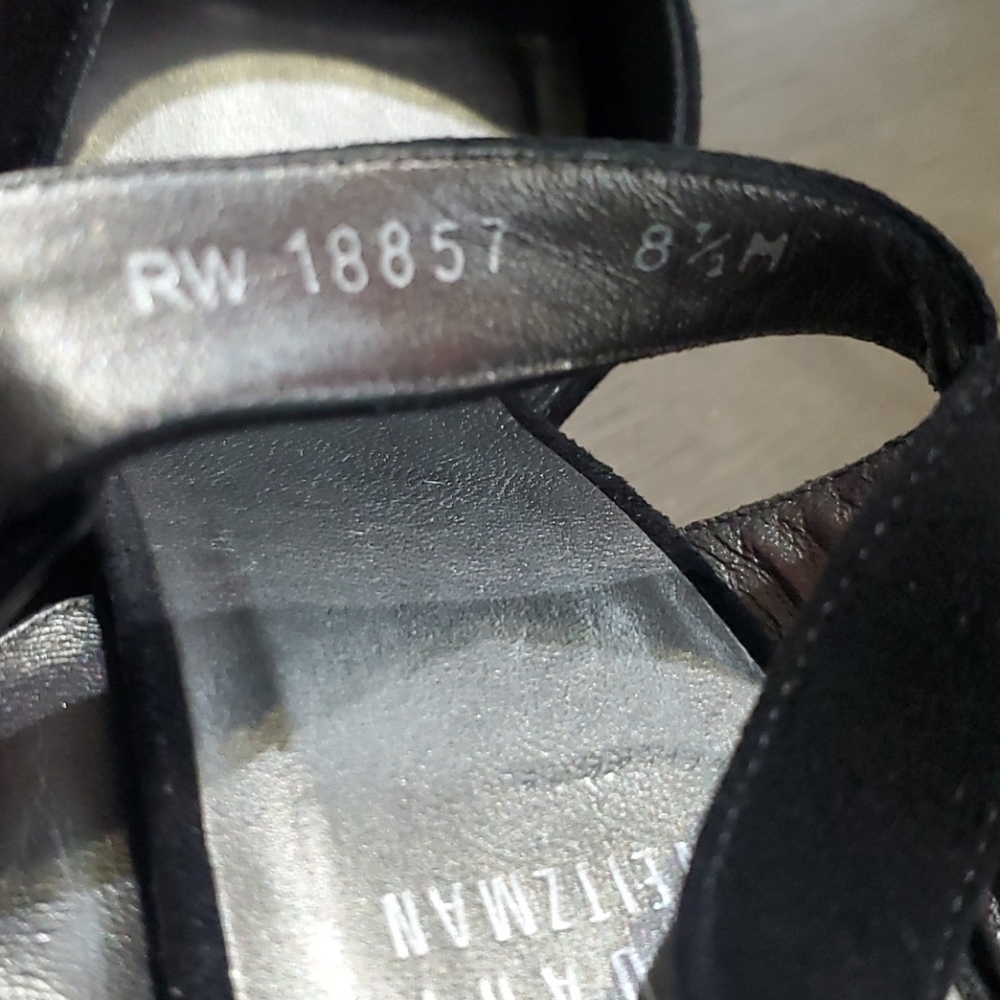 Stuart Weitzman - Picture 8 of 8